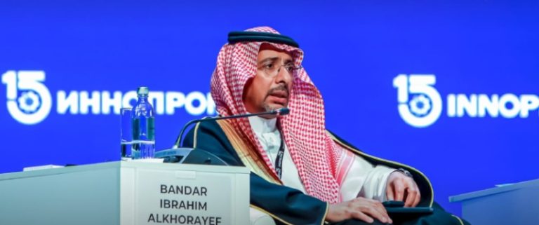 استثمار المملكة: مقومات استراتيجية تجعلها مركزًا عالميًا للindustries