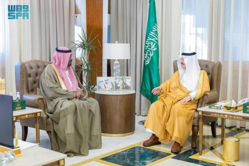 استقبال أمير الشرقية لرئيس وأعضاء الجمعية السعودية لحكام كرة القدم