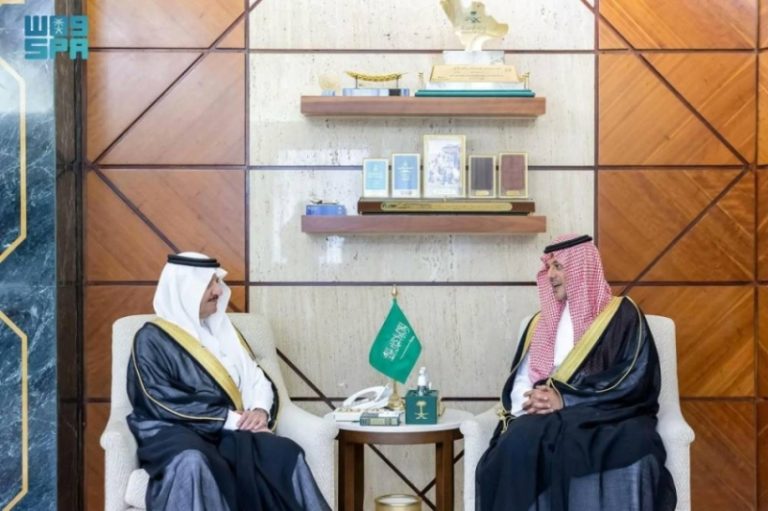 استقبال أمير الشرقية لمدير عام الفروع بالهيئة العامة للنقل يسلط الضوء على مشاريع الهيئة في المنطقة
