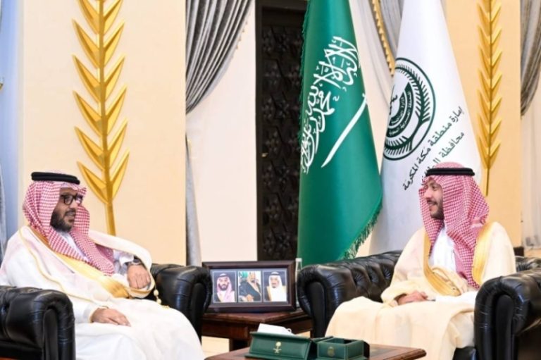 استقبال رئيس النيابة العامة في الطائف من قبل المحافظ