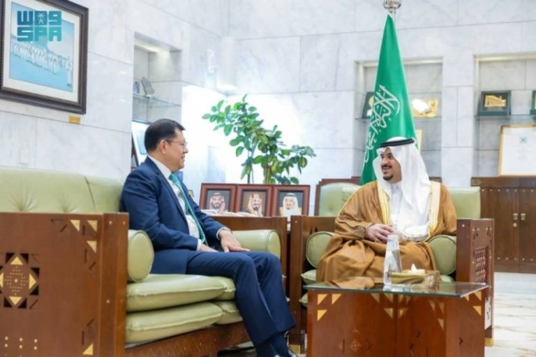 استقبال سفير المكسيك من نائب أمير الرياض