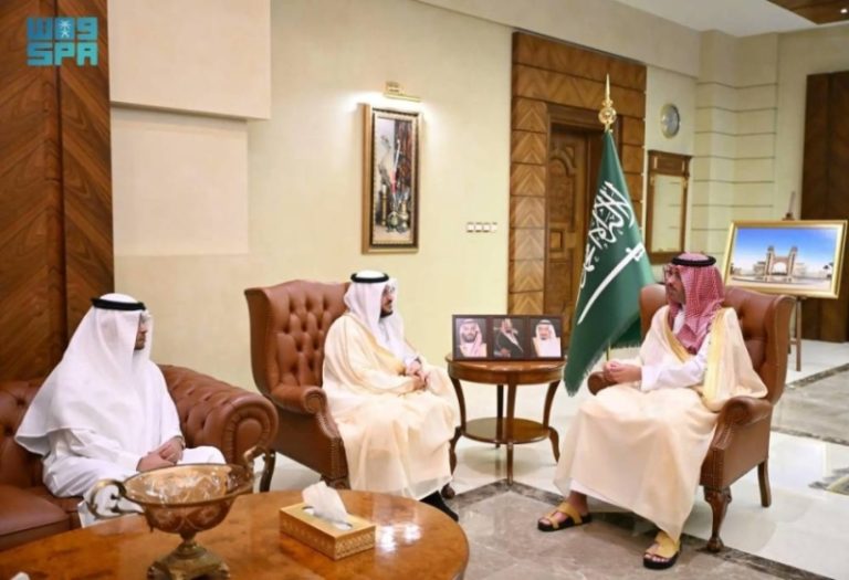 استقبال محافظ جدة لمدير مكتب “واس” بمنطقة مكة المكرمة