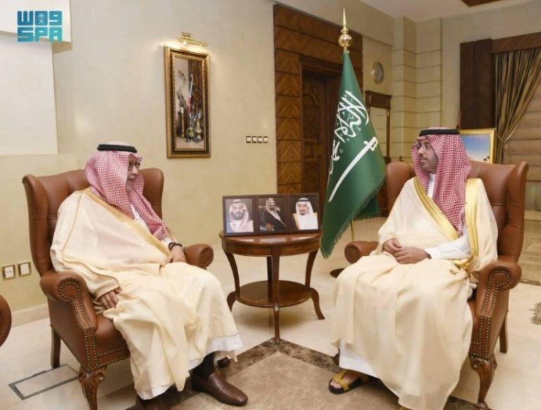 استقبال مُحافظ جدة لمدير فرع المركز الوطني لتنمية الغطاء النباتي ومكافحة التصحر