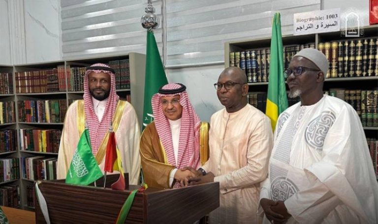 افتتاح مكتبة نايف بن عبدالعزيز في المعهد الإسلامي بداكار