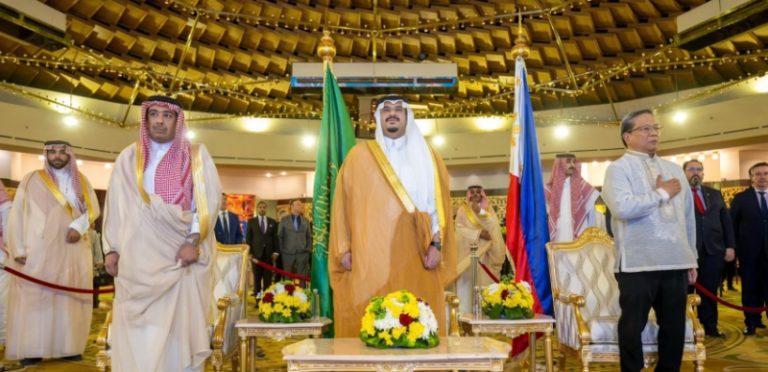 الأمير محمد بن عبدالرحمن يحضر حفل سفارة الفلبين