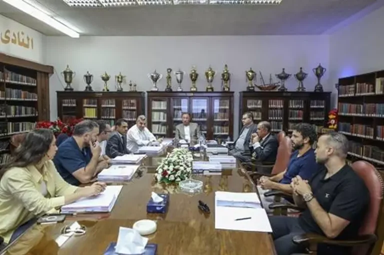 الأهلي يتخذ قراراً بإيقاف التعامل مع الوسيط في صفقة وسام أبو علي