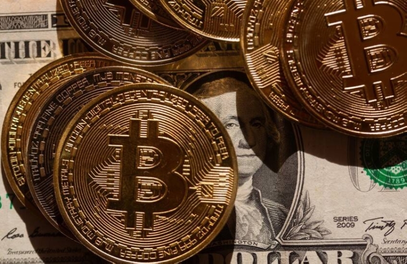 البيتكوين يحقق قمة تاريخية جديدة