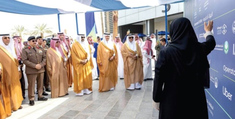 الجاسر يؤكد: السيارات ذاتية القيادة تزيد الأمان عشرة أضعاف للمستخدمين