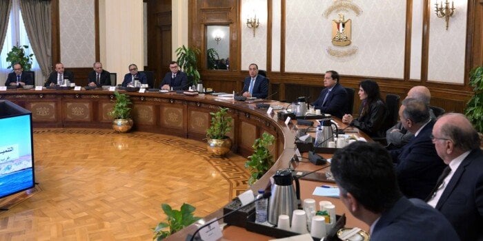 الرئيس السيسي يتابع مشروعات تنمية الساحل الشمالي الغربي باستمرار