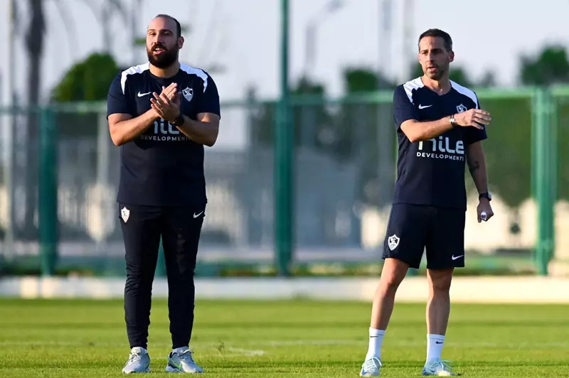 يقوم بعمل مترجم ومحلل الأداء معًا.. الزمالك يعلن فردًا جديدًا في جهاز يانيك فيريرا