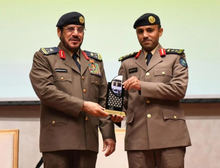 اللواء الفرج يترأس حفل تكريم جائزة التميز للعمل الميداني لحج 1446هـ