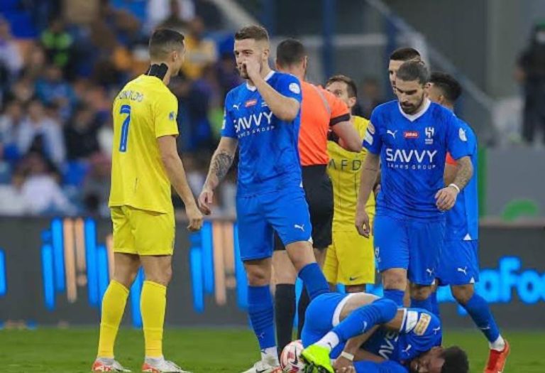 الهلال والنصر يحققان انطلاقة قوية في الجولة الأولى من دوري روشن السعودي