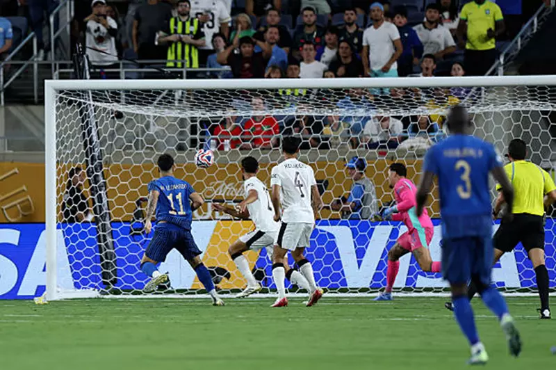 "بصمة برازيلية".. الهلال يقلب