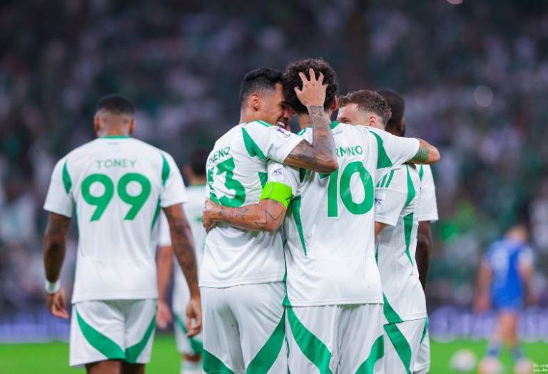 انتقال لاعب الخليج إلى الأهلي يثير اهتمام جماهير كرة القدم في المنطقة