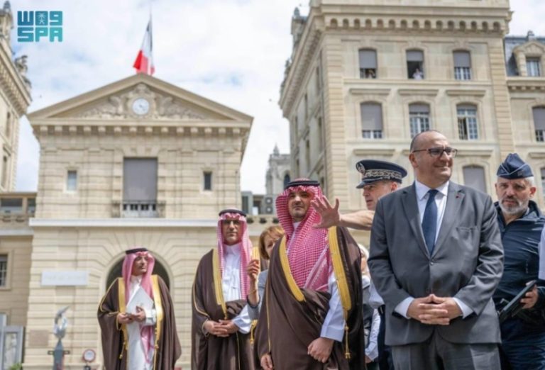 اهتمام القيادة بالمبتعثين يتصدر أولويات وزير الداخلية