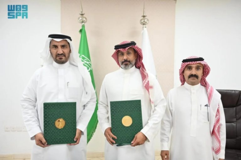 بداية تعاون: “بيئة الباحة” تبرم عقودًا جديدة لدعم السياحة البيئية في بلجرشي