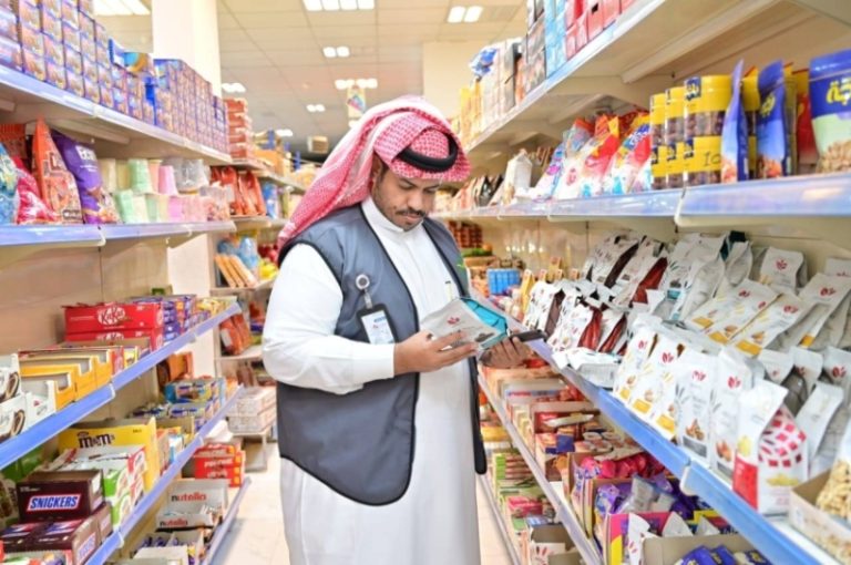 بلدية رنية تتخذ إجراءات ضد الورش المخالفة وتراقب الالتزام بالاشتراطات الجديدة