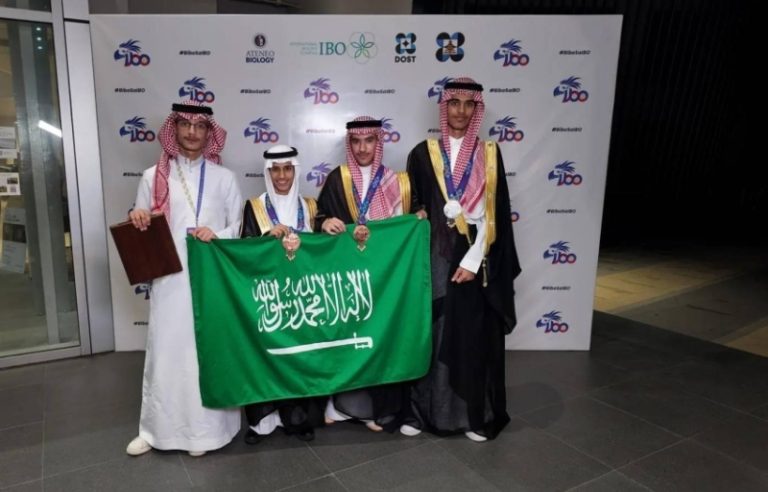 تألق سعودي في أولمبياد الأحياء الدولي بـ 4 جوائز