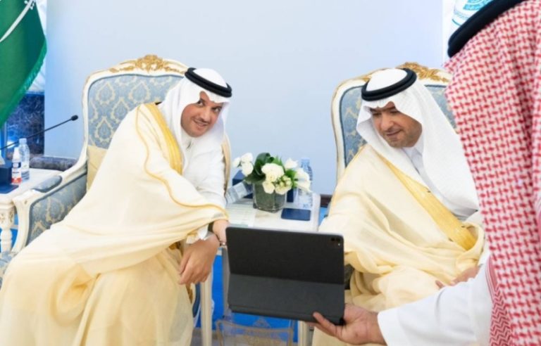 تدشين مشروع النقل العام بالحافلات في الأحساء