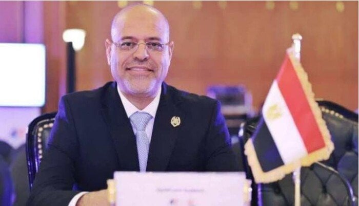 تطبيق قانون العمل الجديد يبدأ رسمياً في أول سبتمبر المقبل حسب جبران