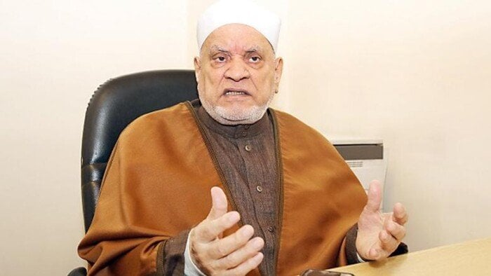 تطورات جديدة في حالة الدكتور أحمد عمر هاشم الصحية