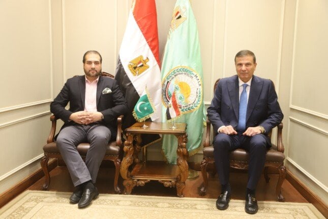 تعزيز التعاون الزراعي بين وزير الزراعة ونظيره الباكستاني في إقليم بنجاب