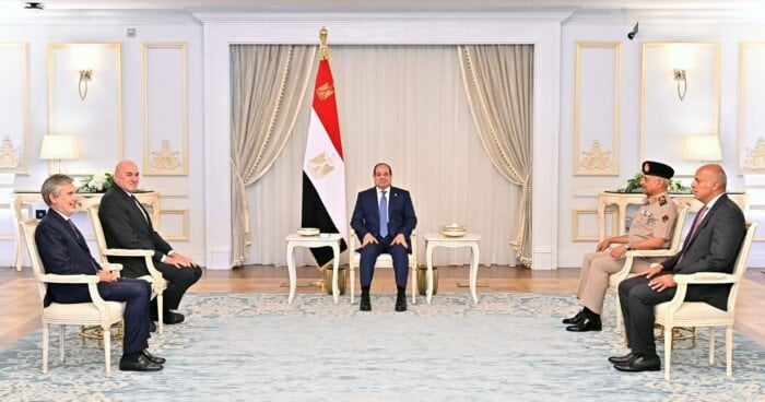 تعزيز التعاون العسكري بين السيسي والدفاع الإيطالي