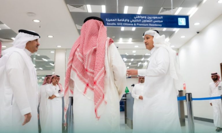تفقد وزير النقل مطار حائل والخدمات المقدمة للمسافرين والمشاريع الجديدة