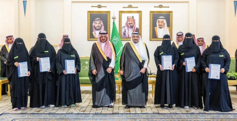 تكريم أمير القصيم لمستفيدي