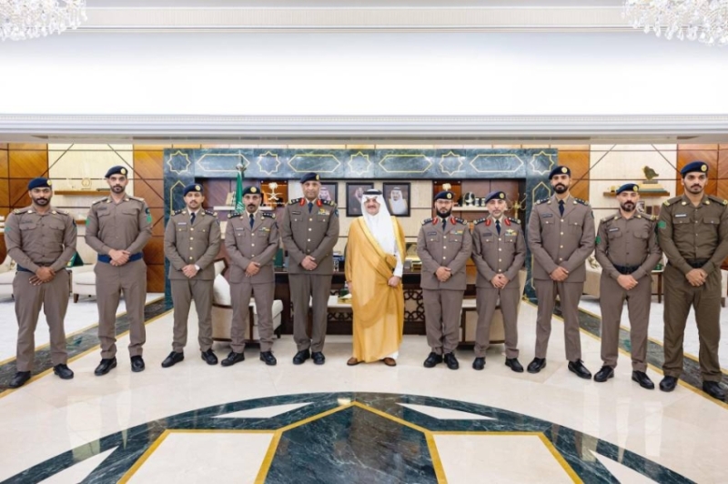 تكريم أمير المنطقة الشرقية للمتميزين في الدفاع المدني