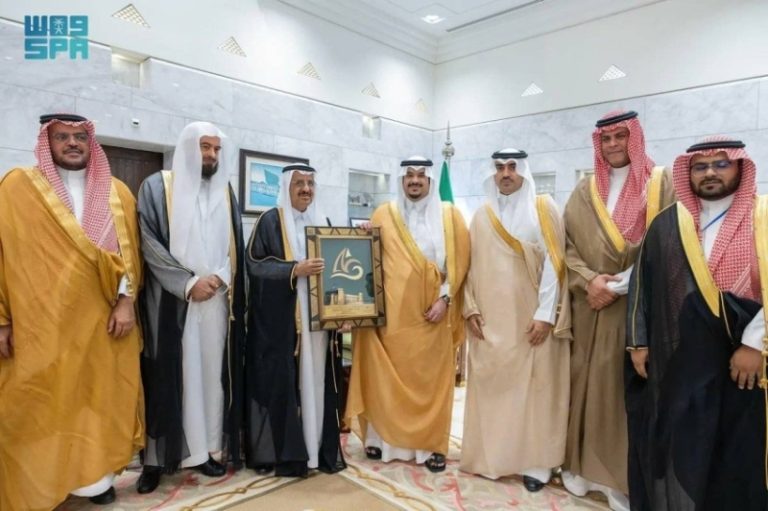 تكريم الفائزين بجائزة حريملاء للتفوق العلمي في دورتها الـ 12 من نائب أمير الرياض