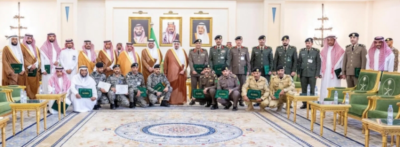 تكريم المتميزين في لجان