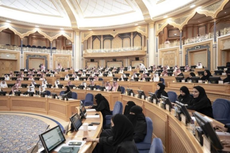 دعوة جديدة للشورى لإنشاء مكاتب للغة العربية بمجمع الملك سلمان