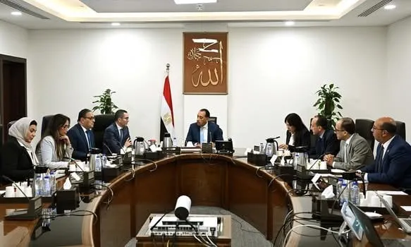 رئيس الوزراء يناقش مع وزير الاستثمار تعزيز منظومة الإفراج الجمركي