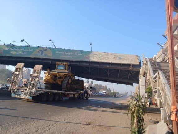 رد فعل عاجل من “النقل” على انهيار كوبري بنها القاهرة “صور”