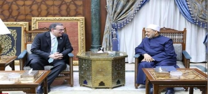 شيخ الأزهر يتناقش مع رئيس التنظيم والإدارة حول تنفيذ تعيين 40 ألف معلم