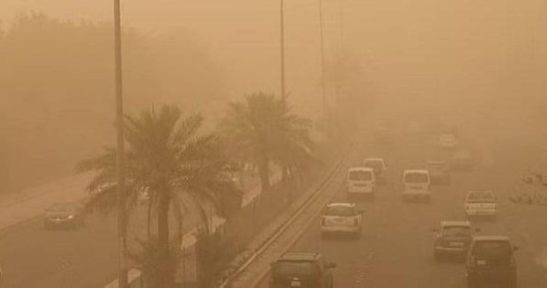 عوالق ترابية تضرب الجموم وبحرة