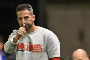 فيريرا يصل القاهرة.. خطوة أخيرة قبل الإعلان الرسمي لتدريب الزمالك