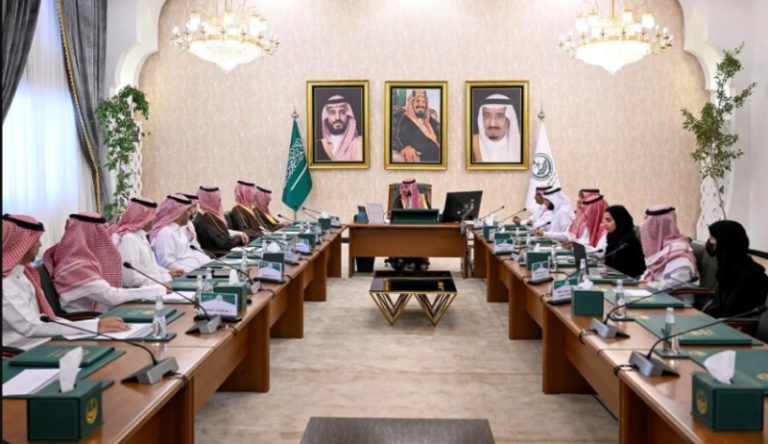 محافظ الطائف يجتمع بالرئيس التنفيذي لمركز دعم هيئات التطوير