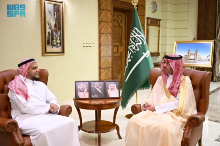 محافظ جدة يلتقي أعضاء مجلس إدارة جمعية ساند لمرضى سرطان الأطفال