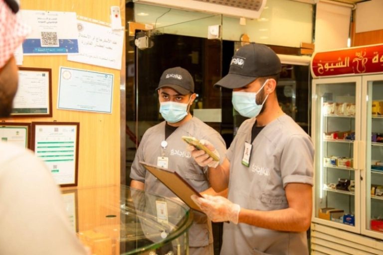 مراقبة فاعلة في تبوك: 119,500 زيارة رقابية خلال النصف الأول من 2025