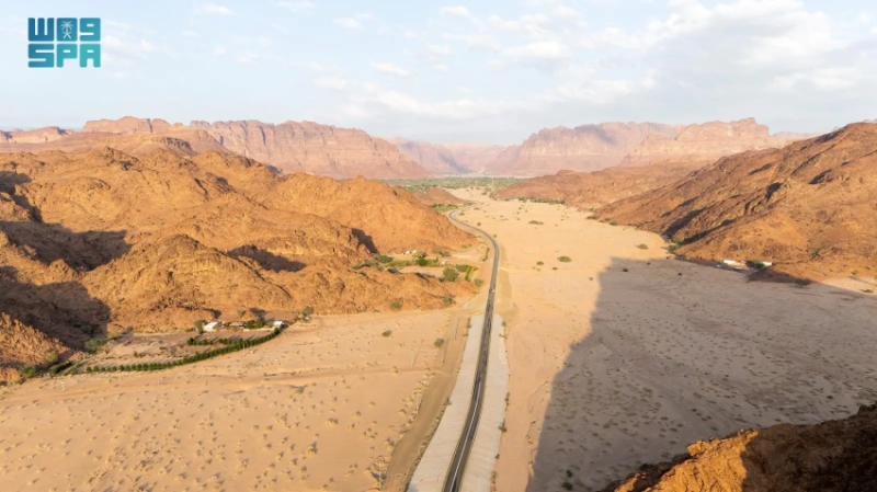 مشاريع نوعية بتبوك تعزّز التنمية وتدعم الربط اللوجستي وفقاً لهيئة الطرق