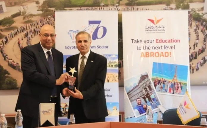 مصر للطيران تعلن عن توقيع بروتوكولات تعاون جديدة مع جامعة هليوبوليس وشركات سيكم للاستثمار