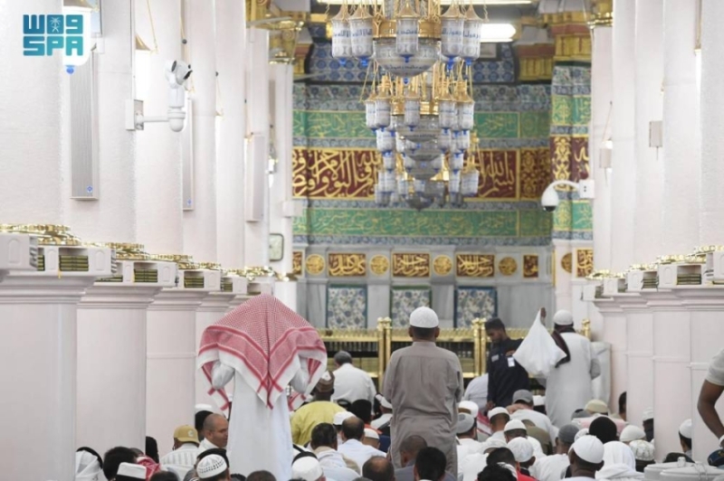 مليون مصلٍ بالروضة الشريفة في حج 1446هـ