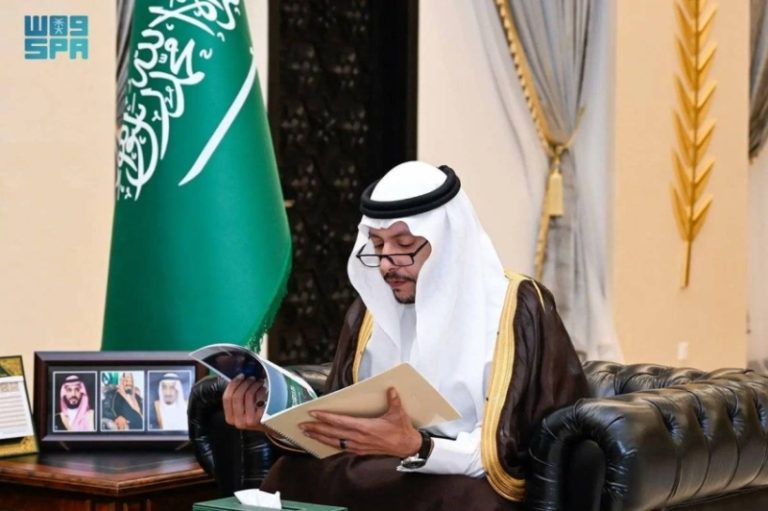 مُحافظ الطائف يستعرض تقرير الفرص الاستثمارية خلال لقائه برئيس غرفة المحافظة