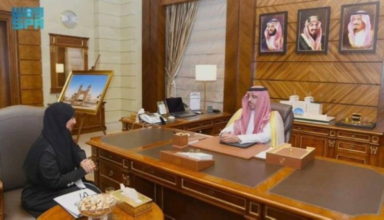 مُحافظ جدة يستعرض خدمات جمعية مراكز الأحياء
جدة تنبض بالحياة مع برامج جمعية مراكز الأحياء
مُحافظ جدة يتفقد برامج جمعية مراكز الأحياء
جمعية مراكز الأحياء تحت أنظار مُحافظ جدة
خدمات جمعية مراكز الأحياء في ضيافة مُحافظ جدة