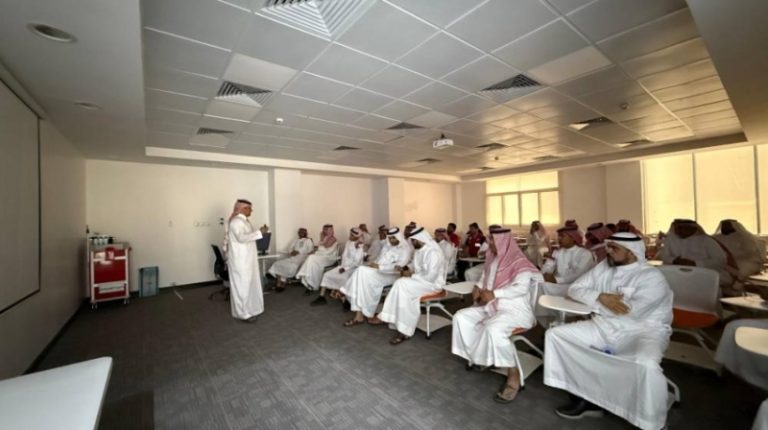ورشة عمل لتعزيز الكفاءة والنزاهة لمنسوبي هلال مكة