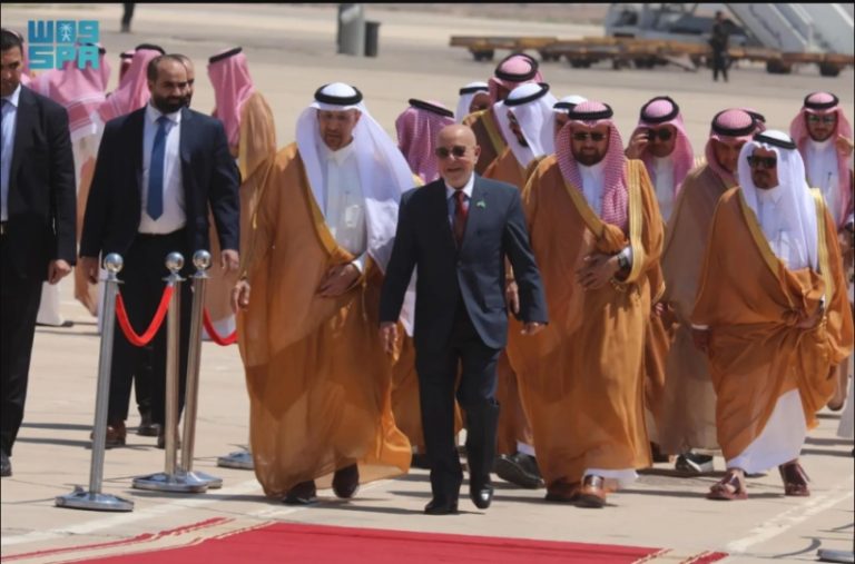 وفد سعودي يشد الرحال إلى دمشق لتعزيز الدعم الاقتصادي والروابط بين البلدين
