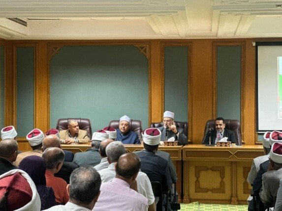 وكيل الأزهر يكشف ضوابط تصحيح أوراق إجابة طلاب الثانوية