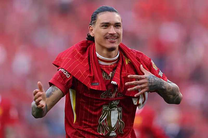 يوفنتوس يتواصل مع ليفربول لبحث إمكانية ضم نونيز